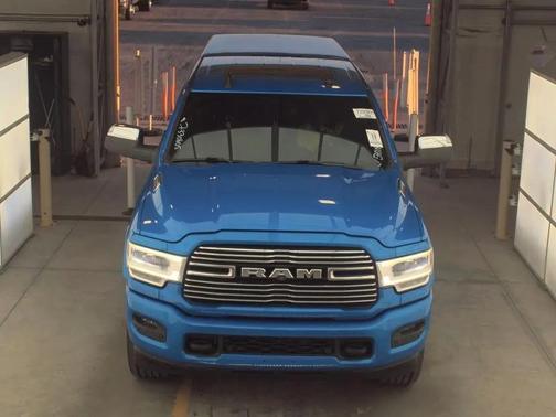 2020 RAM 2500 Laramie Crew Cab 4x4 6'4' Box