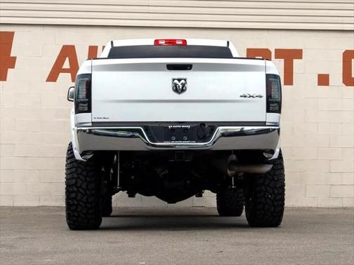 2018 RAM 2500 Tradesman Crew Cab 4x4 6'4' Box