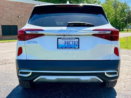 Snow White Pearl 2022 Kia Seltos EX