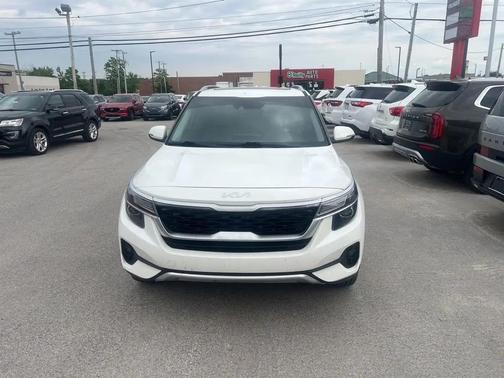 Snow White Pearl 2022 Kia Seltos EX