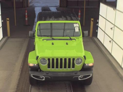2021 Jeep Gladiator Overland