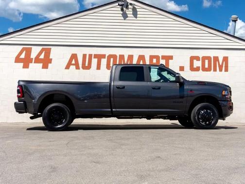 2024 RAM 3500 Big Horn Crew Cab 4x4 8' Box