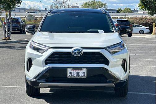 2023 Toyota RAV4 Hybrid SE