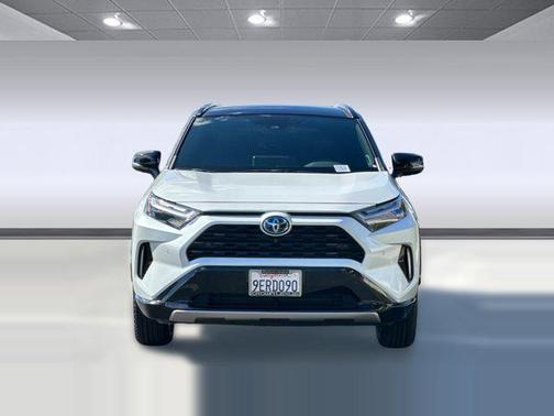 2023 Toyota RAV4 Hybrid SE