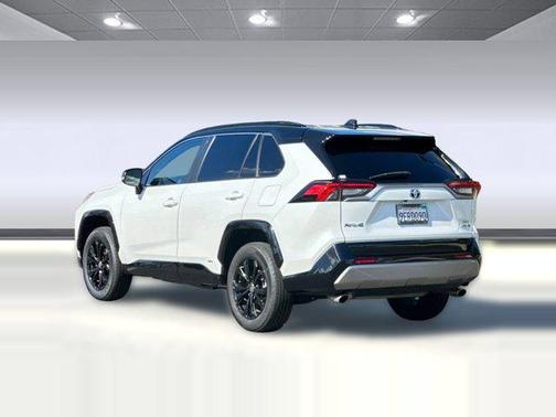 2023 Toyota RAV4 Hybrid SE
