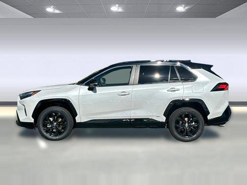 2023 Toyota RAV4 Hybrid SE