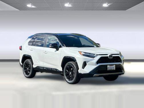 2023 Toyota RAV4 Hybrid SE