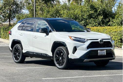 2023 Toyota RAV4 Hybrid SE
