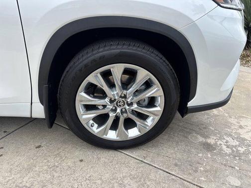 2024 Toyota Highlander Limited