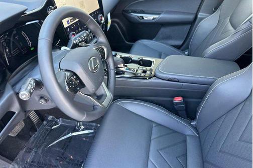 2026 Lexus NX 450h+ Luxury