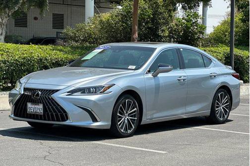 2023 Lexus ES 300h Base