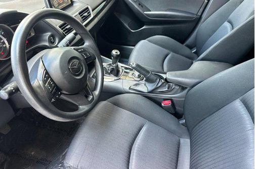 2016 Mazda Mazda3 i Sport