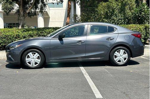 2016 Mazda Mazda3 i Sport