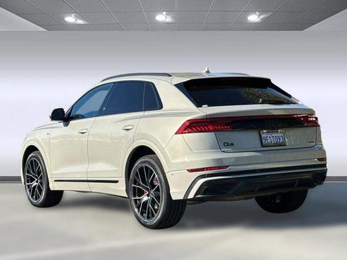 2023 Audi Q8 55 Prestige