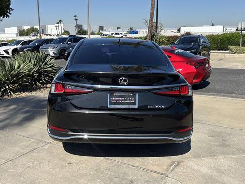 2023 Lexus ES 300h Base