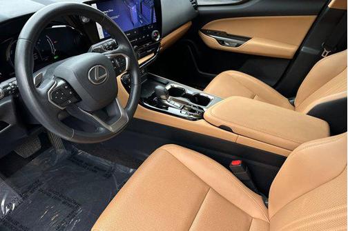 2025 Lexus NX 350h Premium