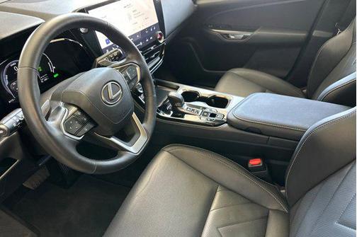 2025 Lexus NX 450h+ Luxury