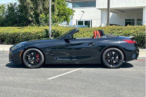 Black Sapphire Metallic 2024 BMW Z4 M40i