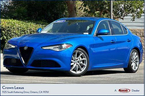 2019 Alfa Romeo Giulia Base