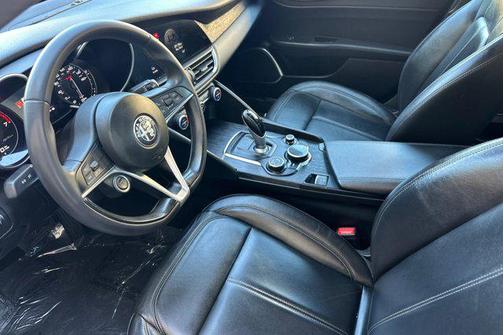2019 Alfa Romeo Giulia Base