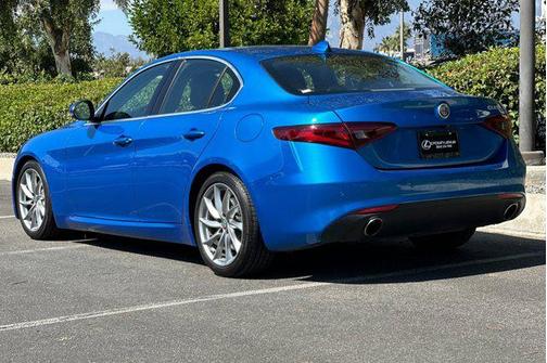 2019 Alfa Romeo Giulia Base