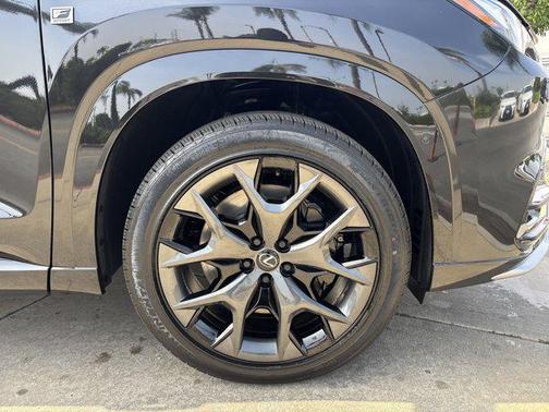2025 Lexus TX 500h F SPORT Premium