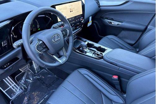 2026 Lexus NX 450h+ F SPORT Handling
