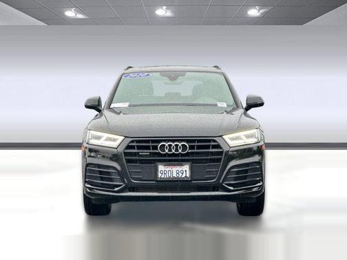 2020 Audi Q5 45 Titanium Premium