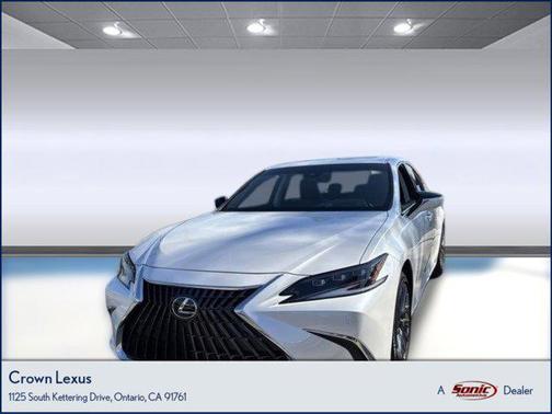 2025 Lexus ES 300h Luxury