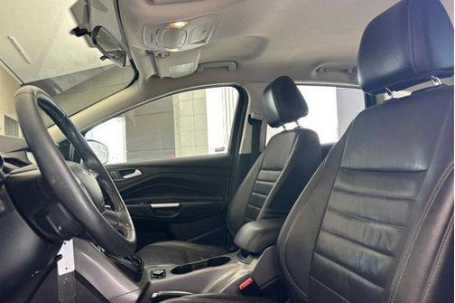 White Platinum Metallic Tri-Coat 2015 Ford Escape SE