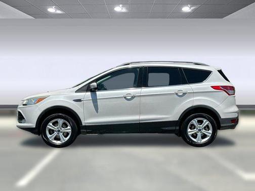 White Platinum Metallic Tri-Coat 2015 Ford Escape SE