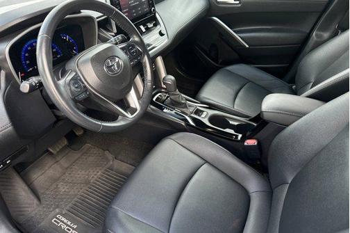 2022 Toyota Corolla Cross XLE