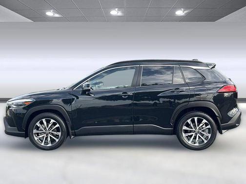 2022 Toyota Corolla Cross XLE