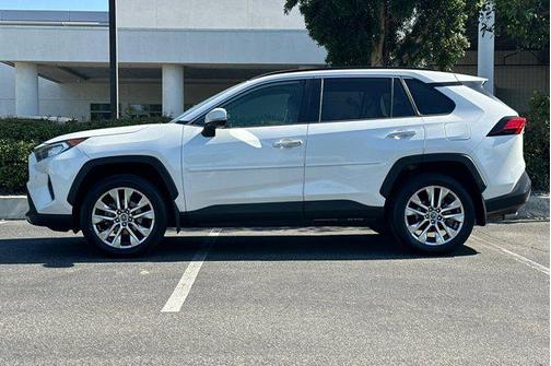 Blizzard Pearl 2020 Toyota RAV4 Limited
