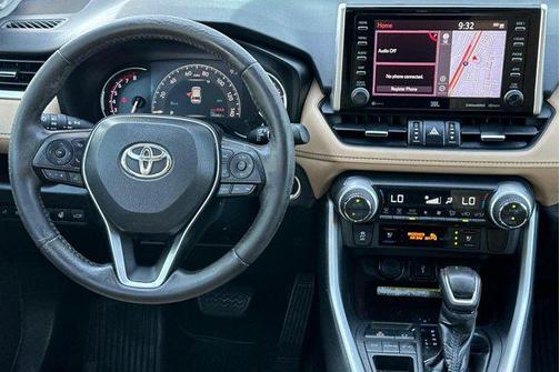 Blizzard Pearl 2020 Toyota RAV4 Limited