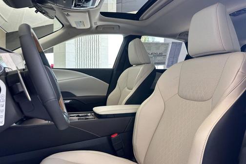 Eminent White Pearl 2026 Lexus RX 350 Premium
