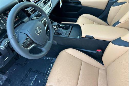 2025 Lexus ES 350 Base