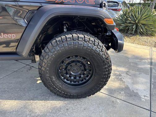 2023 Jeep Gladiator Mojave 4x4