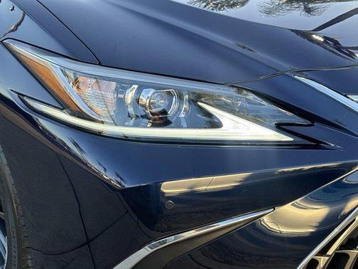 2025 Lexus ES 350 Base