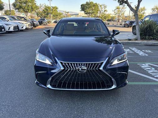 2025 Lexus ES 350 Base