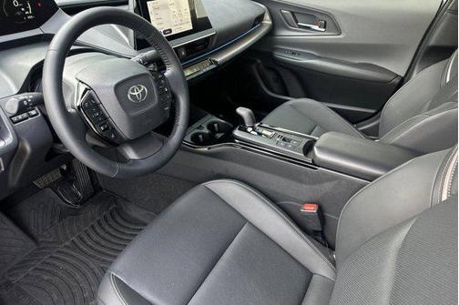 2025 Toyota Prius XLE
