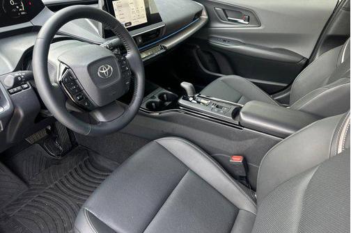 2025 Toyota Prius XLE