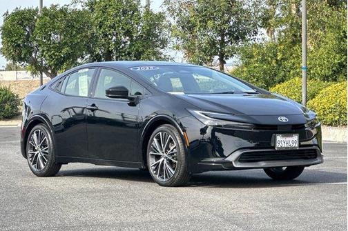 2025 Toyota Prius XLE