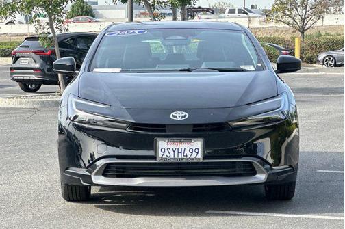 2025 Toyota Prius XLE