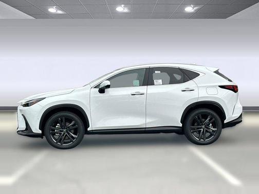 2026 Lexus NX 450h+ Luxury