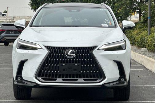 2026 Lexus NX 450h+ Luxury