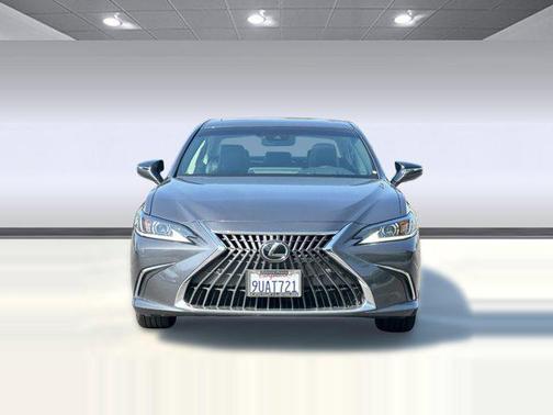 2025 Lexus ES 300h Base