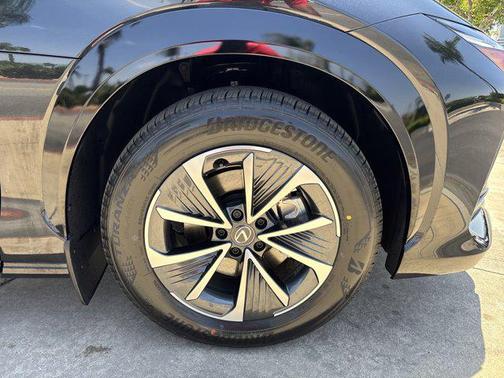 2025 Lexus RZ 300e RZ 300e