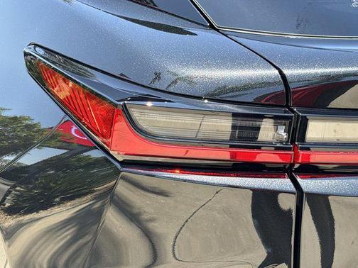 2025 Lexus RZ 300e RZ 300e