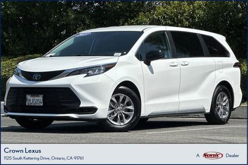Ice Cap 2023 Toyota Sienna LE